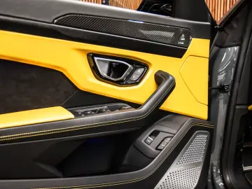 LAMBORGHINI Urus 4.0 V8 Autom.