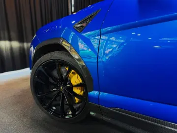 LAMBORGHINI  FULLCARBON PANO 360  PPF B&O HUD ALCANT