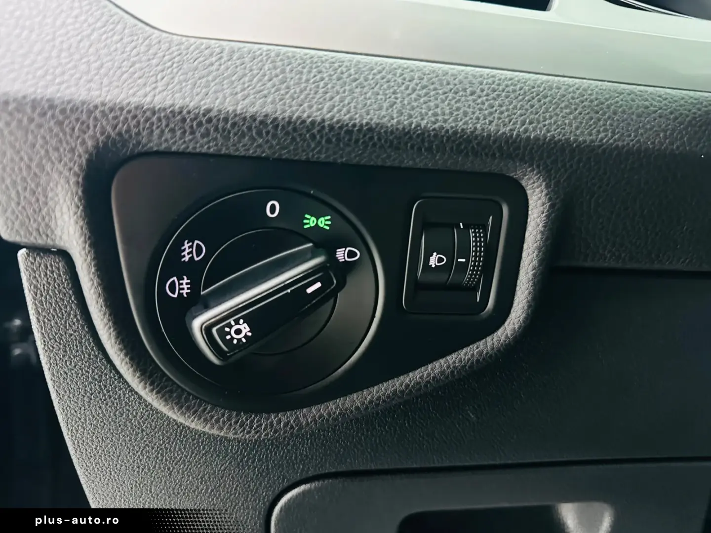 VOLKSWAGEN TOURAN 2017 1.6D E6 Garantie 12 Luni Rate Avans 0