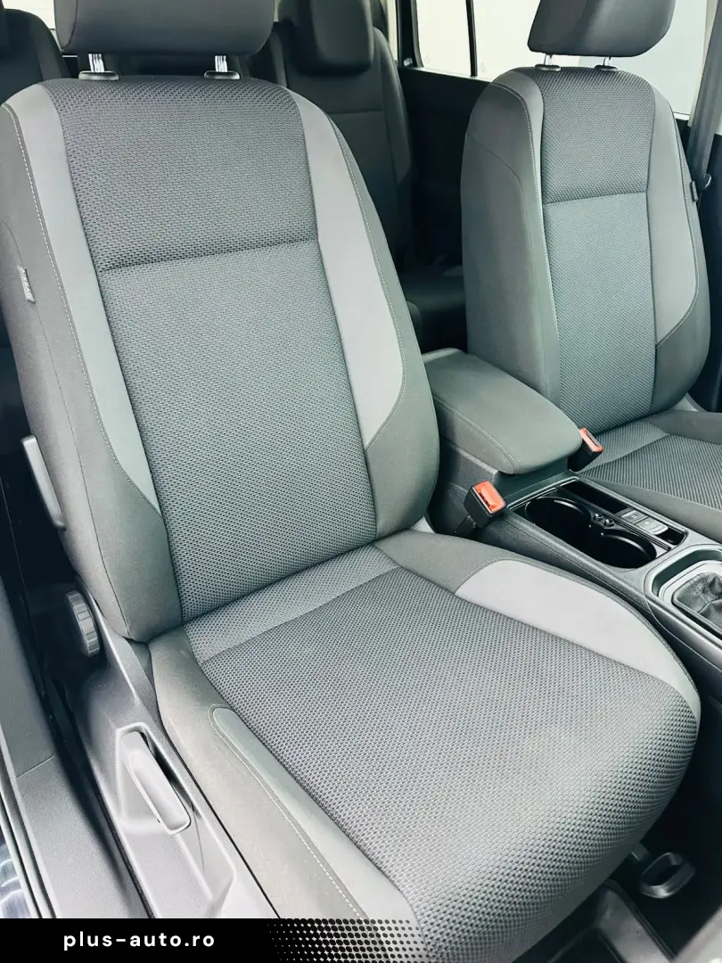 VOLKSWAGEN TOURAN 2017 1.6D E6 Garantie 12 Luni Rate Avans 0