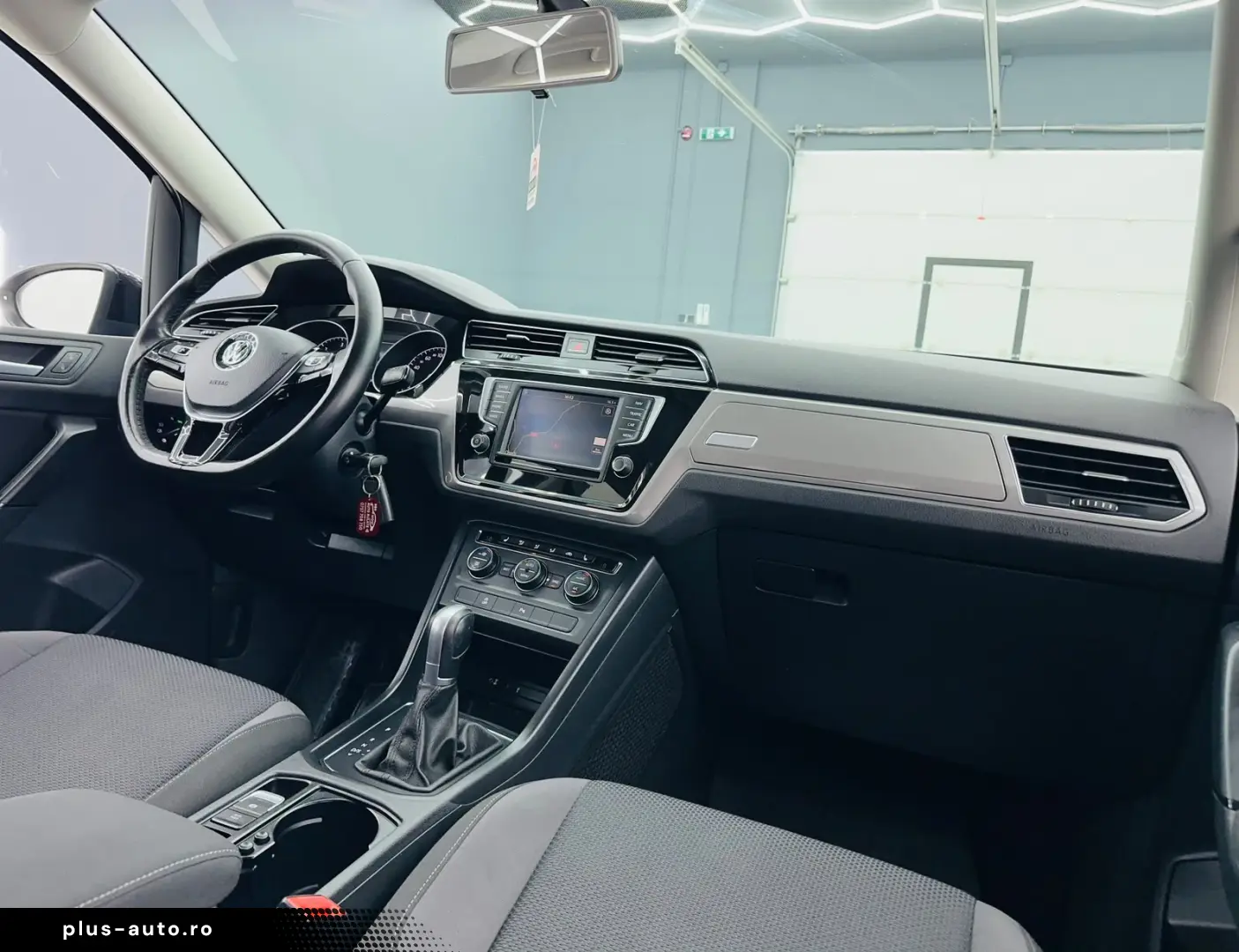 VOLKSWAGEN TOURAN 2017 1.6D E6 Garantie 12 Luni Rate Avans 0