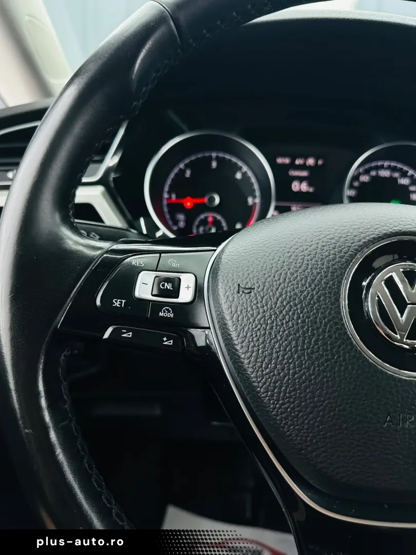 VOLKSWAGEN TOURAN 2017 1.6D E6 Garantie 12 Luni Rate Avans 0