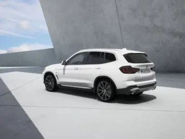 BMW X3 xDrive30e ACC SpurAss HiFi Navi ParkAss RFK