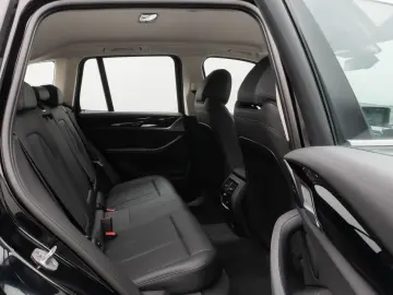 BMW X3 xD20i Kamera DAB HiFi Leder M Sport 19Zoll
