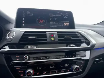 BMW X3 xDrive30d M SPORT AdLED AHK Pano HiFi HUD Kam