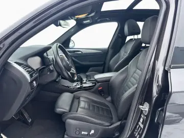 BMW X3 xDrive30d M SPORT AdLED AHK Pano HiFi HUD Kam