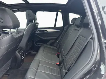 BMW X3 xDrive30d M SPORT AdLED AHK Pano HiFi HUD Kam