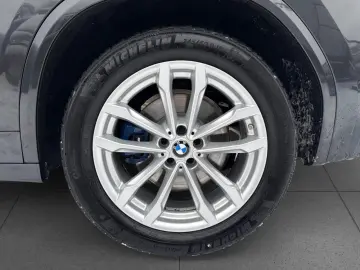 BMW X3 xDrive30d M SPORT AdLED AHK Pano HiFi HUD Kam
