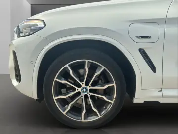 BMW X3 xDrive30e M-SPORT HYBRID LED NAVI HUD 20  AHK