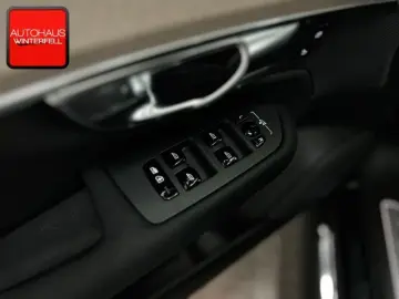 VOLVO XC90 B5 AWD PLUS BRIGHT 7SITZ AHK MATRIX 360 HUD
