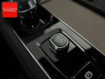 VOLVO XC90 B5 AWD PLUS BRIGHT 7SITZ AHK MATRIX 360 HUD