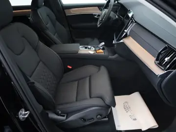 VOLVO XC90 Plus Bright AWD 7Sitze 360  HUD H&K ACC AHK