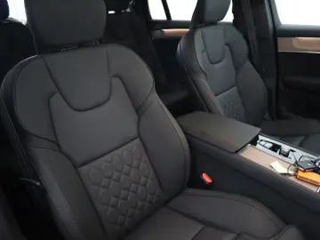 VOLVO XC90 Plus Bright AWD 7Sitze 360  HUD H&K ACC AHK
