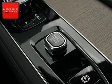 VOLVO XC90 B5 AWD PLUS BRIGHT 7SITZ AHK MATRIX 360 HUD