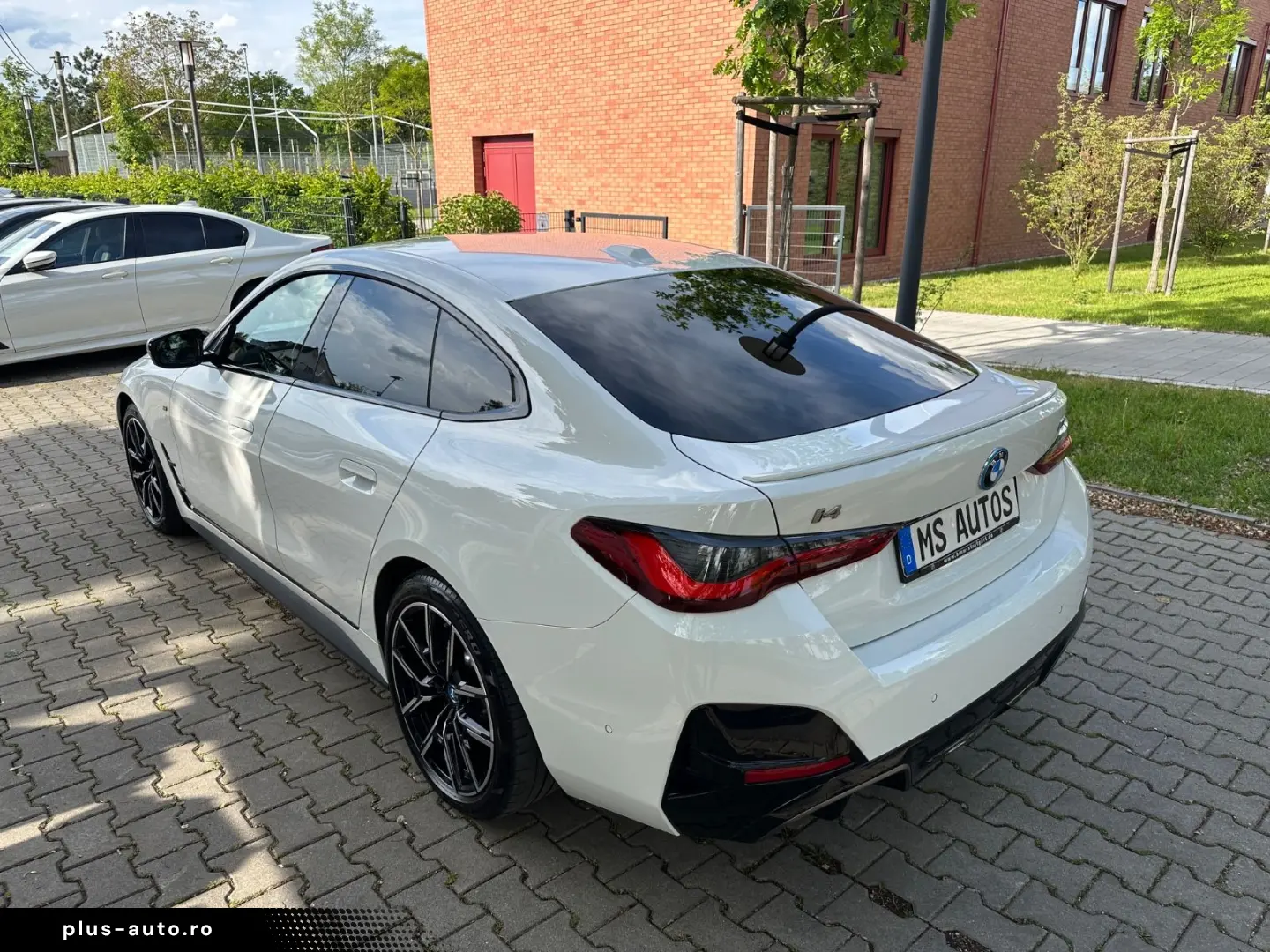 BMW i4 Gran Coupe M50 Sitzbelueftung Head Up Laser