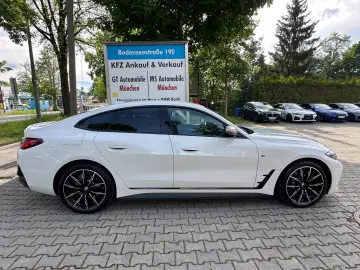 BMW i4 Gran Coupe M50 Sitzbelueftung Head Up Laser