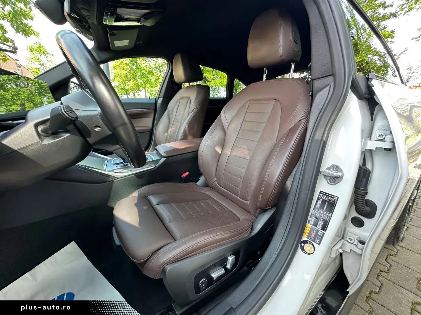 BMW i4 Gran Coupe M50 Sitzbelueftung Head Up Laser