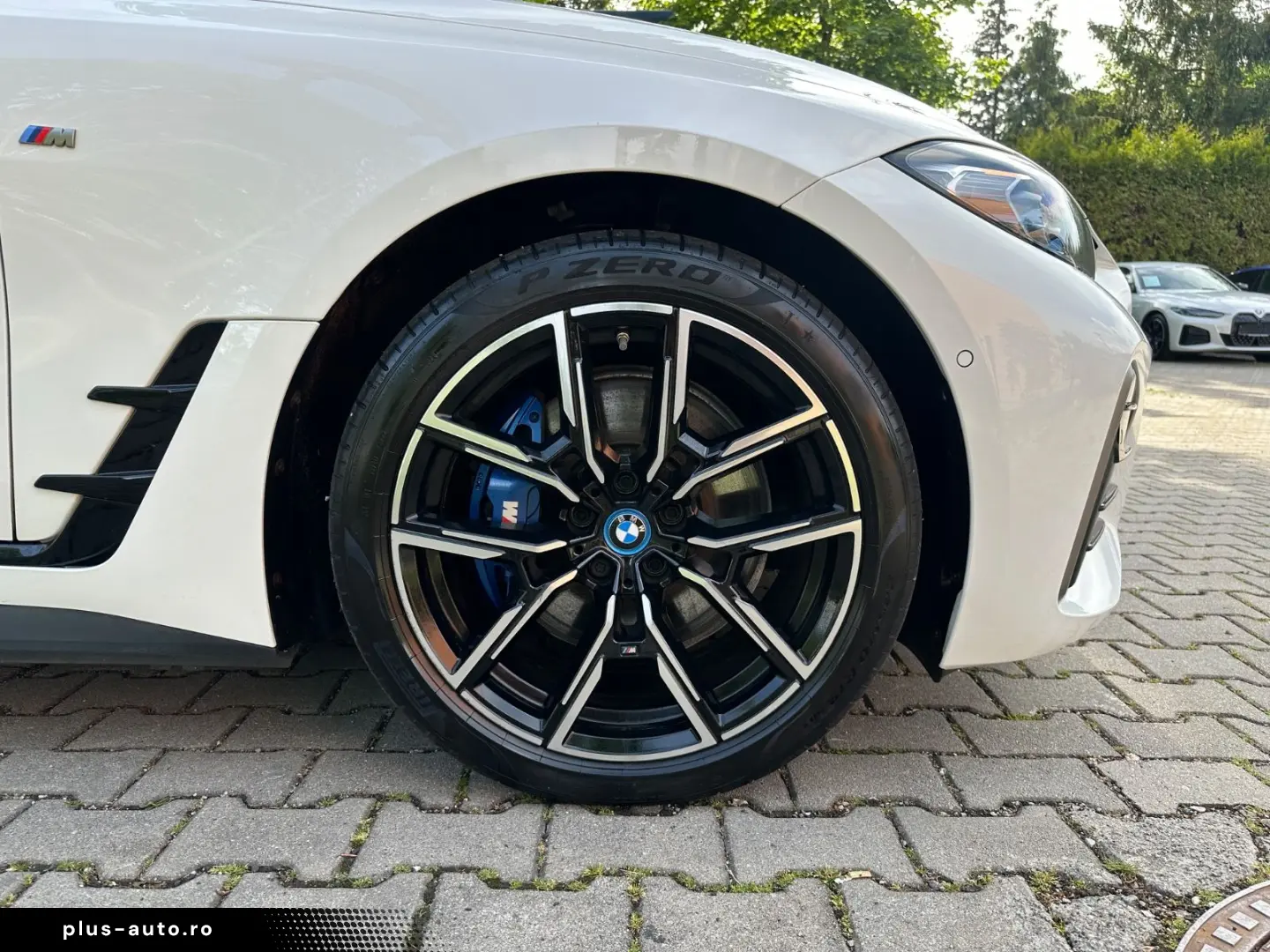 BMW i4 Gran Coupe M50 Sitzbelueftung Head Up Laser