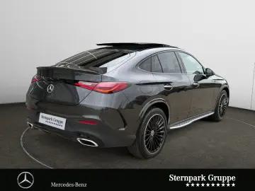 MERCEDES-BENZ GLC 300 4M AMG Coupé Distro Pano Keyle…
