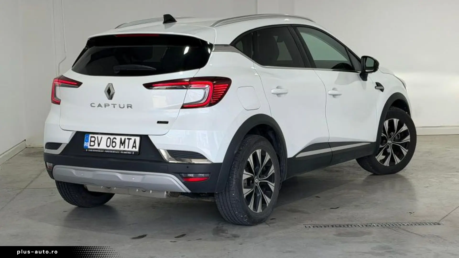 RENAULT CAPTUR 1.6 E-Tech PHEV 160CP techno