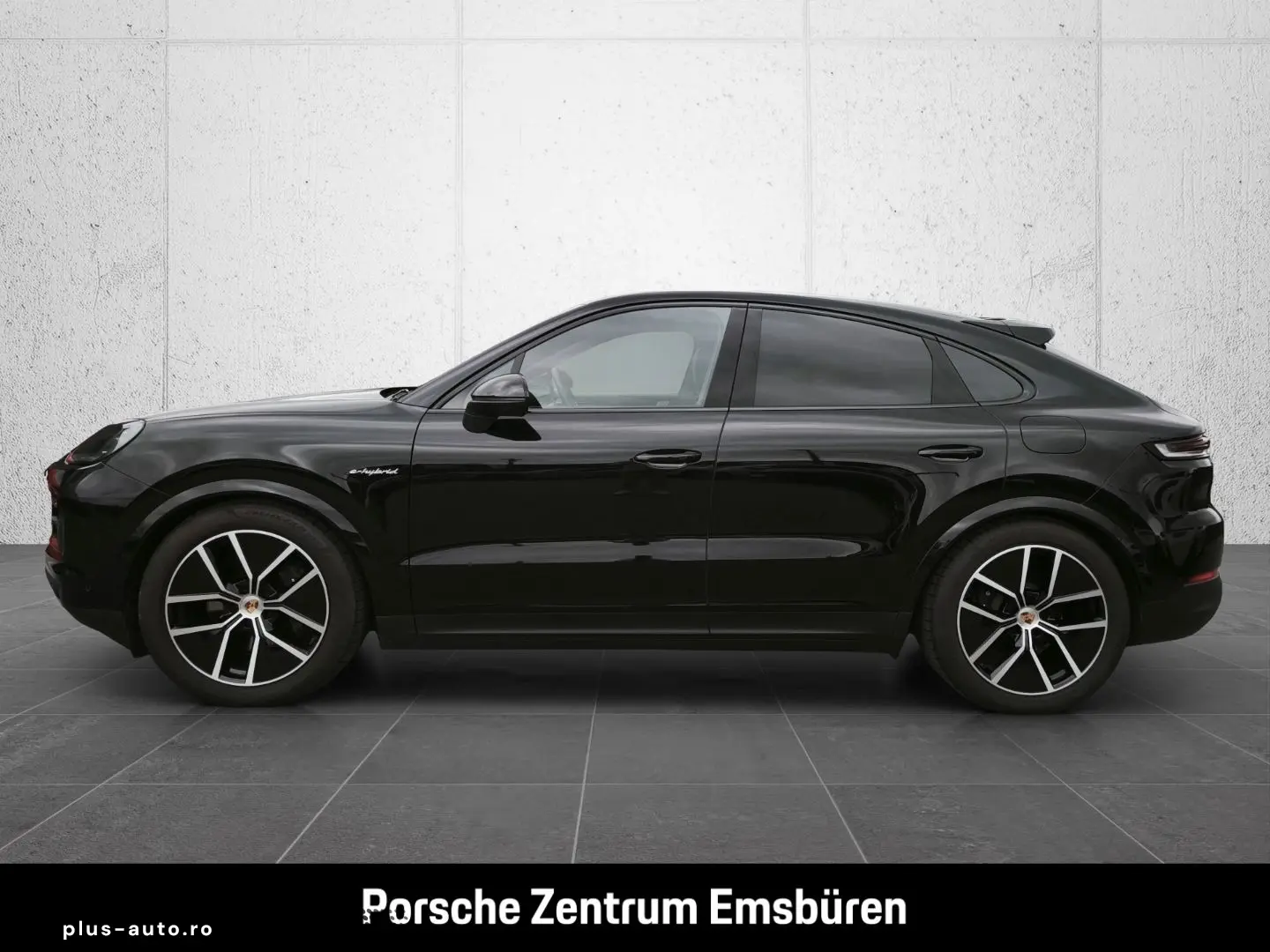 PORSCHE Cayenne E-Hybrid Coupe PASM Inno Bose Head-Up 14