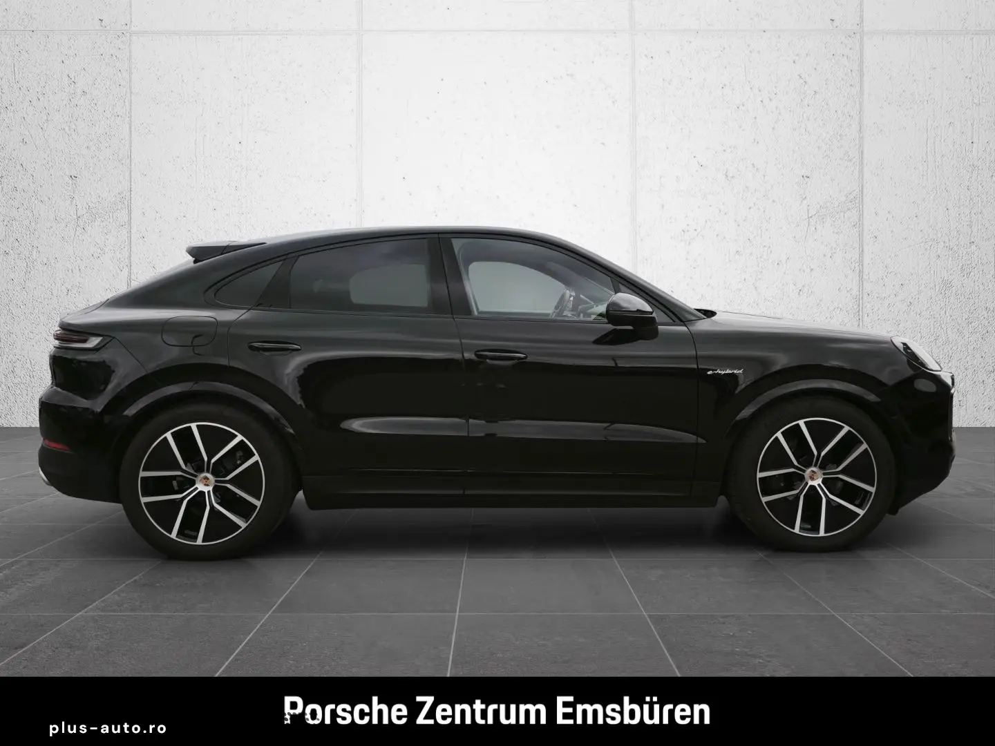 PORSCHE Cayenne E-Hybrid Coupe PASM Inno Bose Head-Up 14