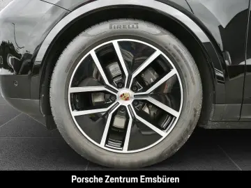 PORSCHE Cayenne E-Hybrid Coupe PASM Inno Bose Head-Up 14
