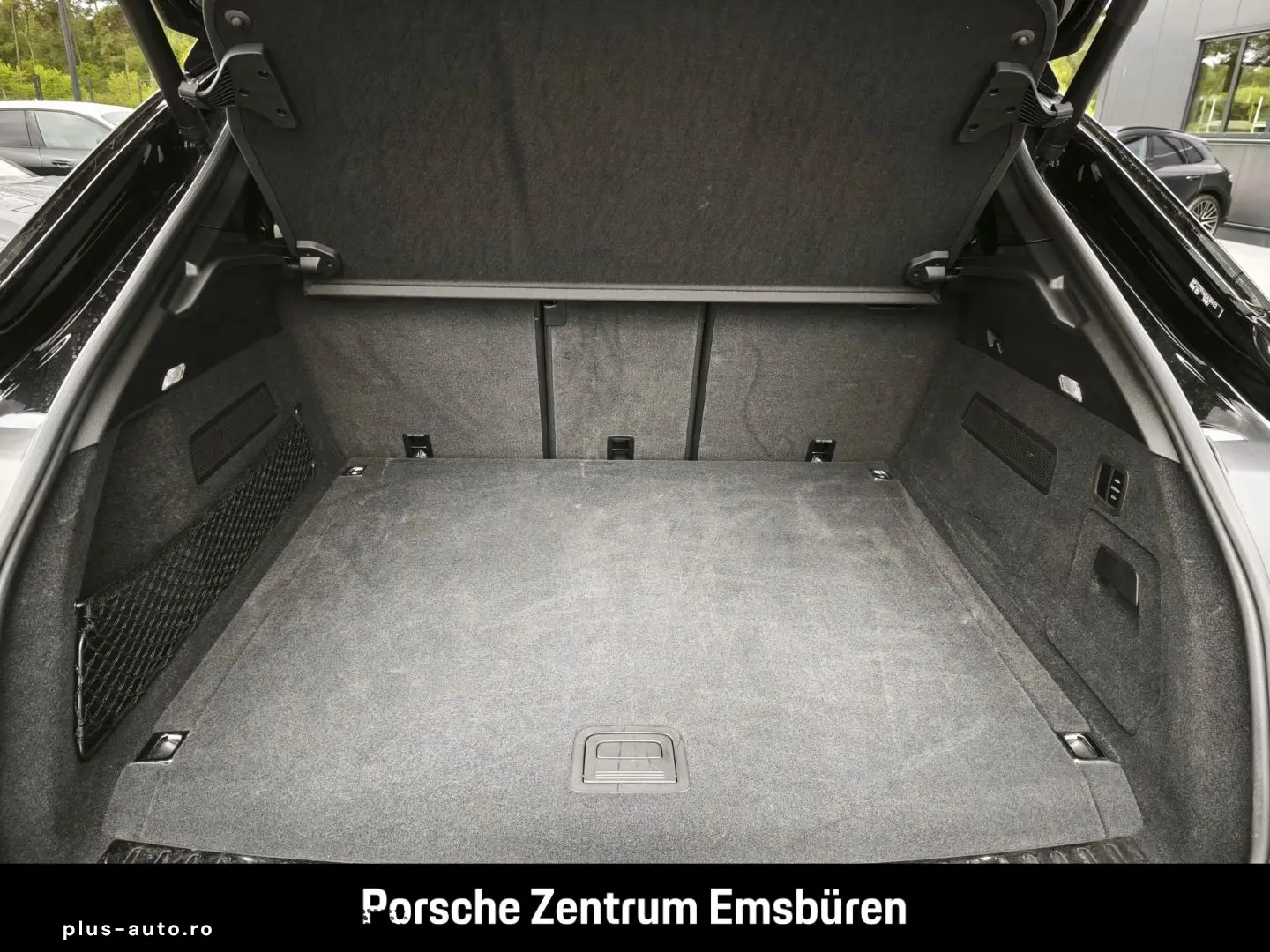 PORSCHE Cayenne E-Hybrid Coupe PASM Inno Bose Head-Up 14