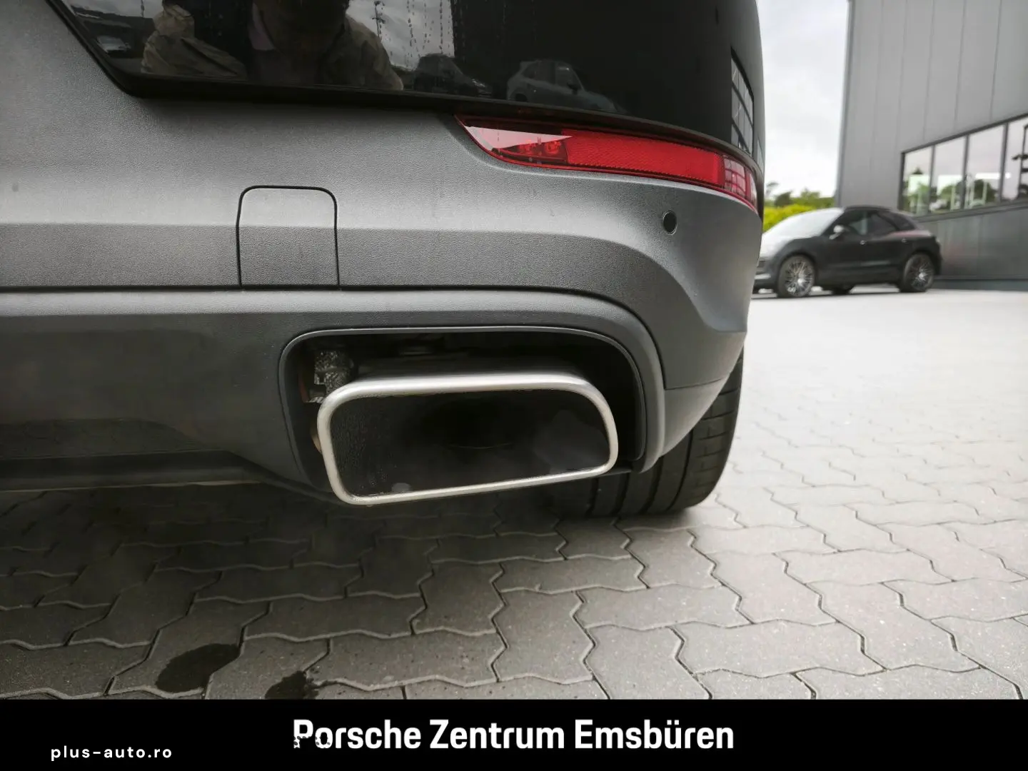 PORSCHE Cayenne E-Hybrid Coupe PASM Inno Bose Head-Up 14