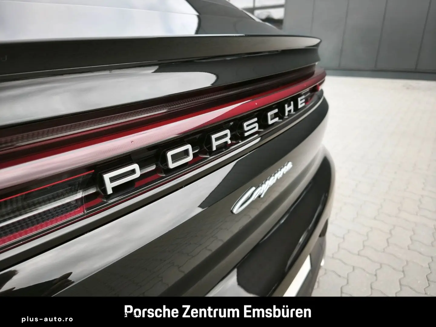 PORSCHE Cayenne E-Hybrid Coupe PASM Inno Bose Head-Up 14