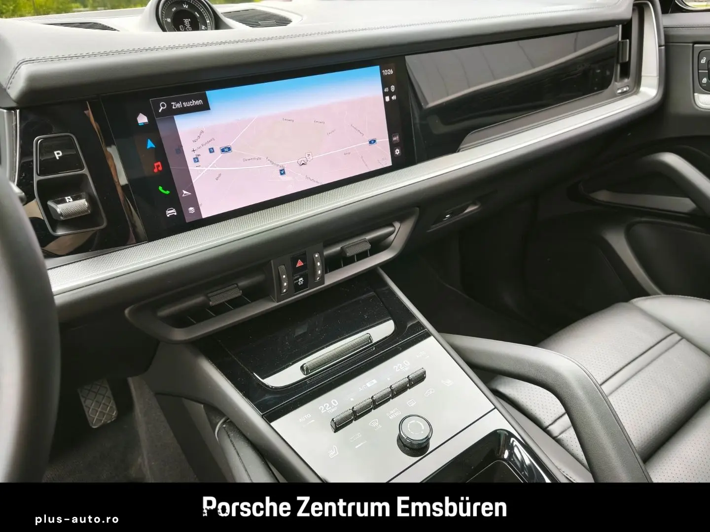 PORSCHE Cayenne E-Hybrid Coupe PASM Inno Bose Head-Up 14