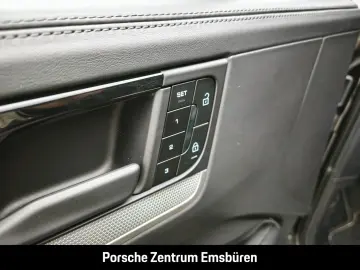 PORSCHE Cayenne E-Hybrid Coupe PASM Inno Bose Head-Up 14
