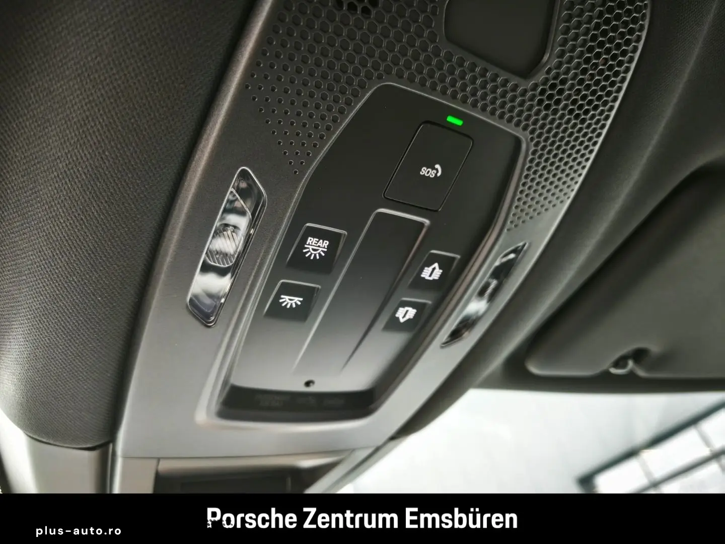 PORSCHE Cayenne E-Hybrid Coupe PASM Inno Bose Head-Up 14