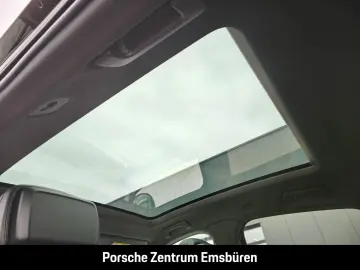 PORSCHE Cayenne E-Hybrid Coupe PASM Inno Bose Head-Up 14