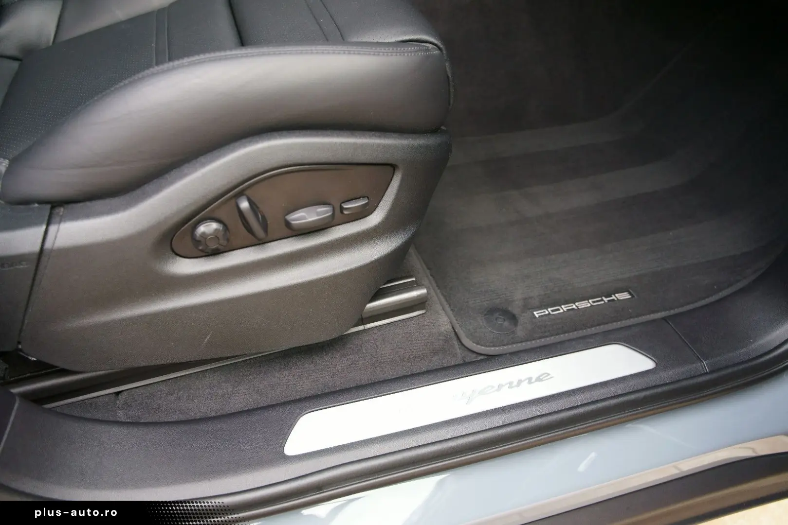PORSCHE Cayenne Coupe E-Hybrid  SportAGA PDCC HEADUP