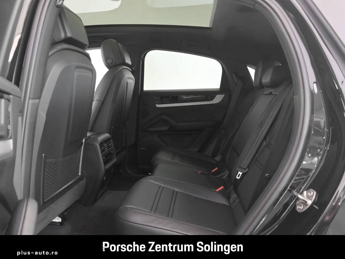 PORSCHE Cayenne E-Hybrid Coupe LUFT INNO HEADUP BOSE