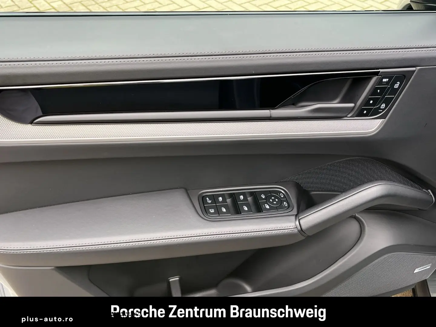 PORSCHE Cayenne E-Hybrid Coupe BOSE Panoramadach 1.Hand