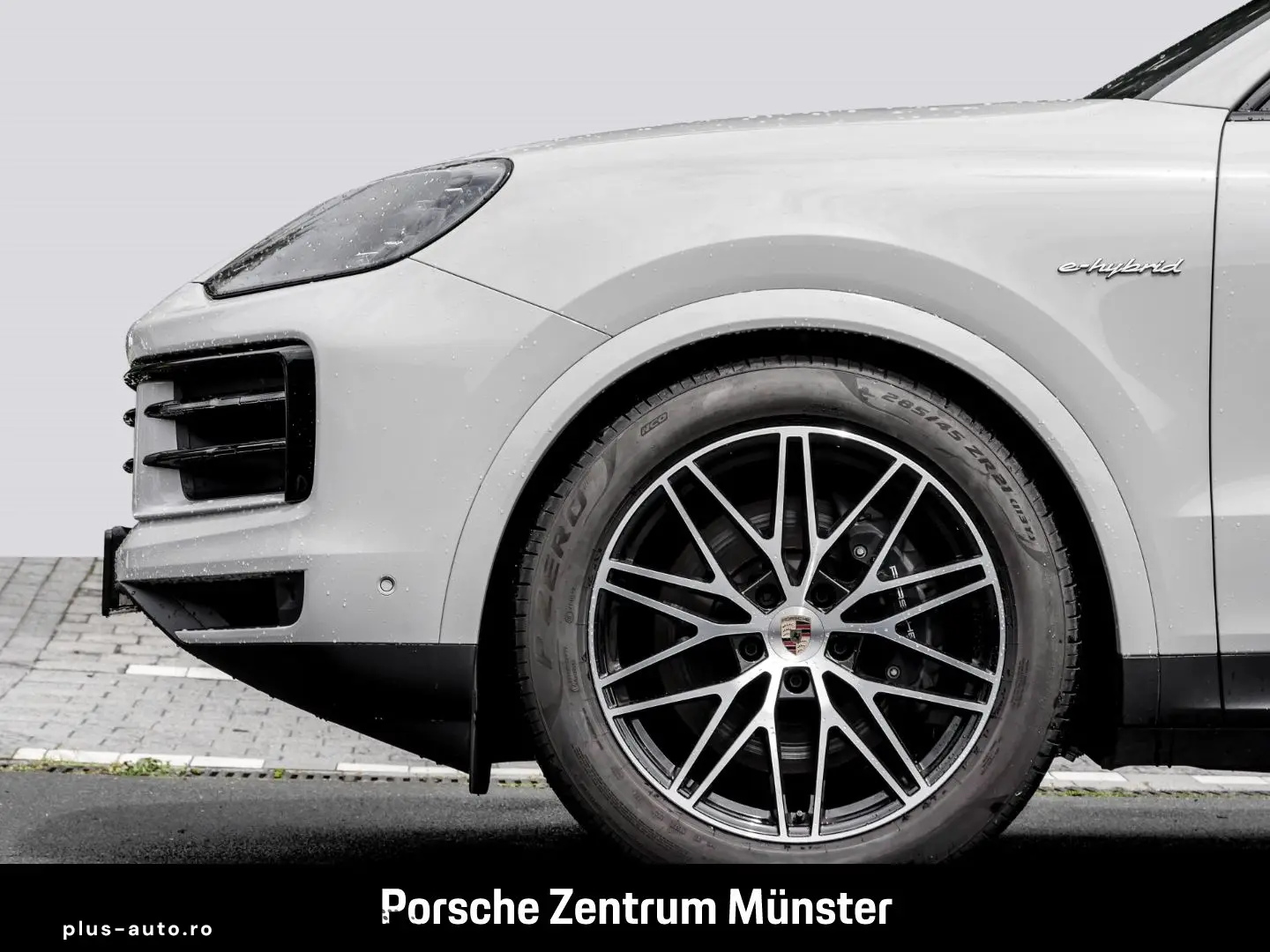 PORSCHE Cayenne E-Hybrid Coupe InnoDrive Head-Up Display