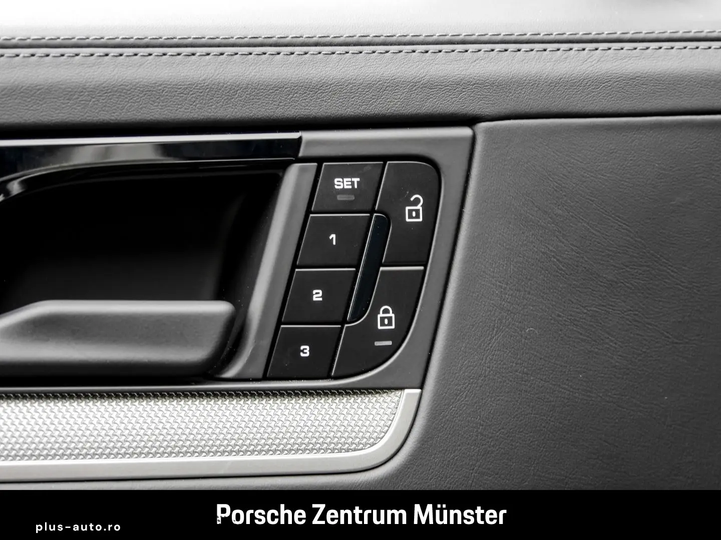 PORSCHE Cayenne E-Hybrid Coupe InnoDrive Head-Up Display