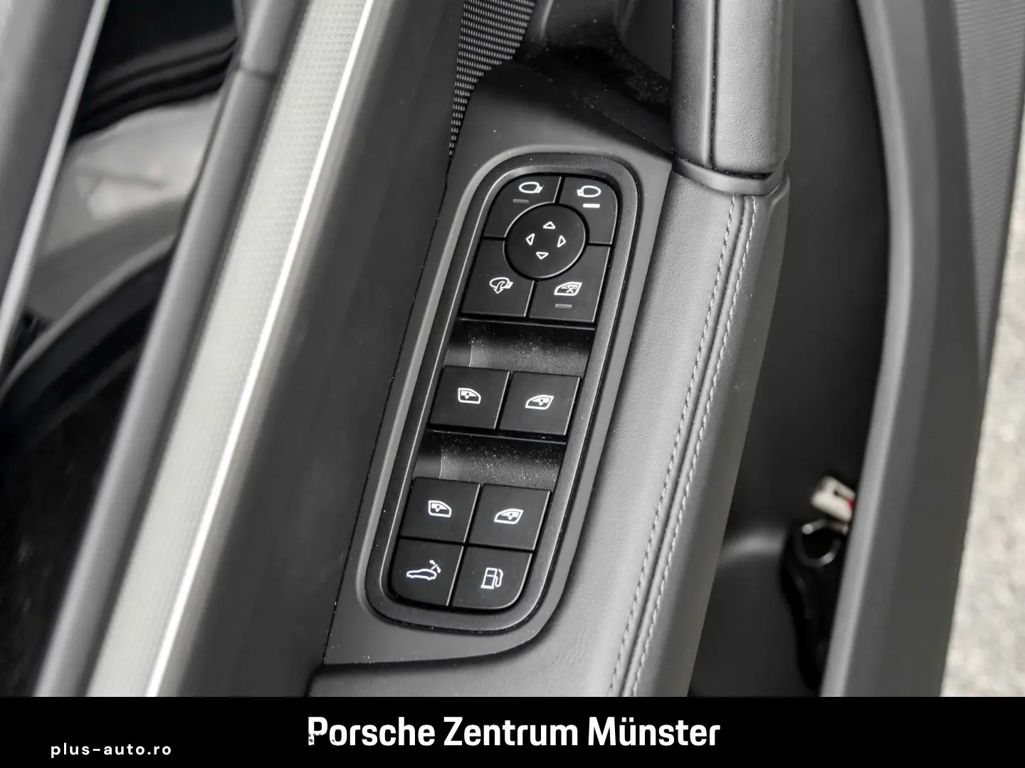 PORSCHE Cayenne E-Hybrid Coupe InnoDrive Head-Up Display