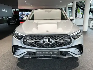 MERCEDES-BENZ GLC 300 d 4M AMGLPP DigiL Pano AHK HuD…