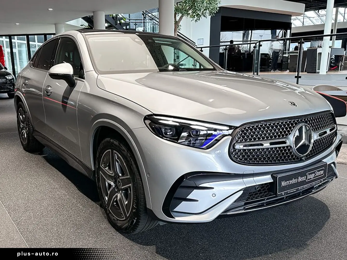 MERCEDES-BENZ GLC 300 d 4M AMGLPP DigiL Pano AHK HuD&hellip;