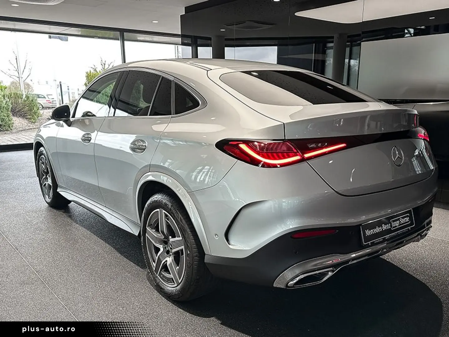MERCEDES-BENZ GLC 300 d 4M AMGLPP DigiL Pano AHK HuD&hellip;