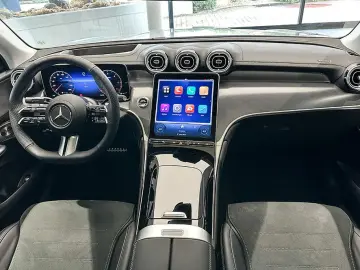 MERCEDES-BENZ GLC 300 d 4M AMGLPP DigiL Pano AHK HuD…