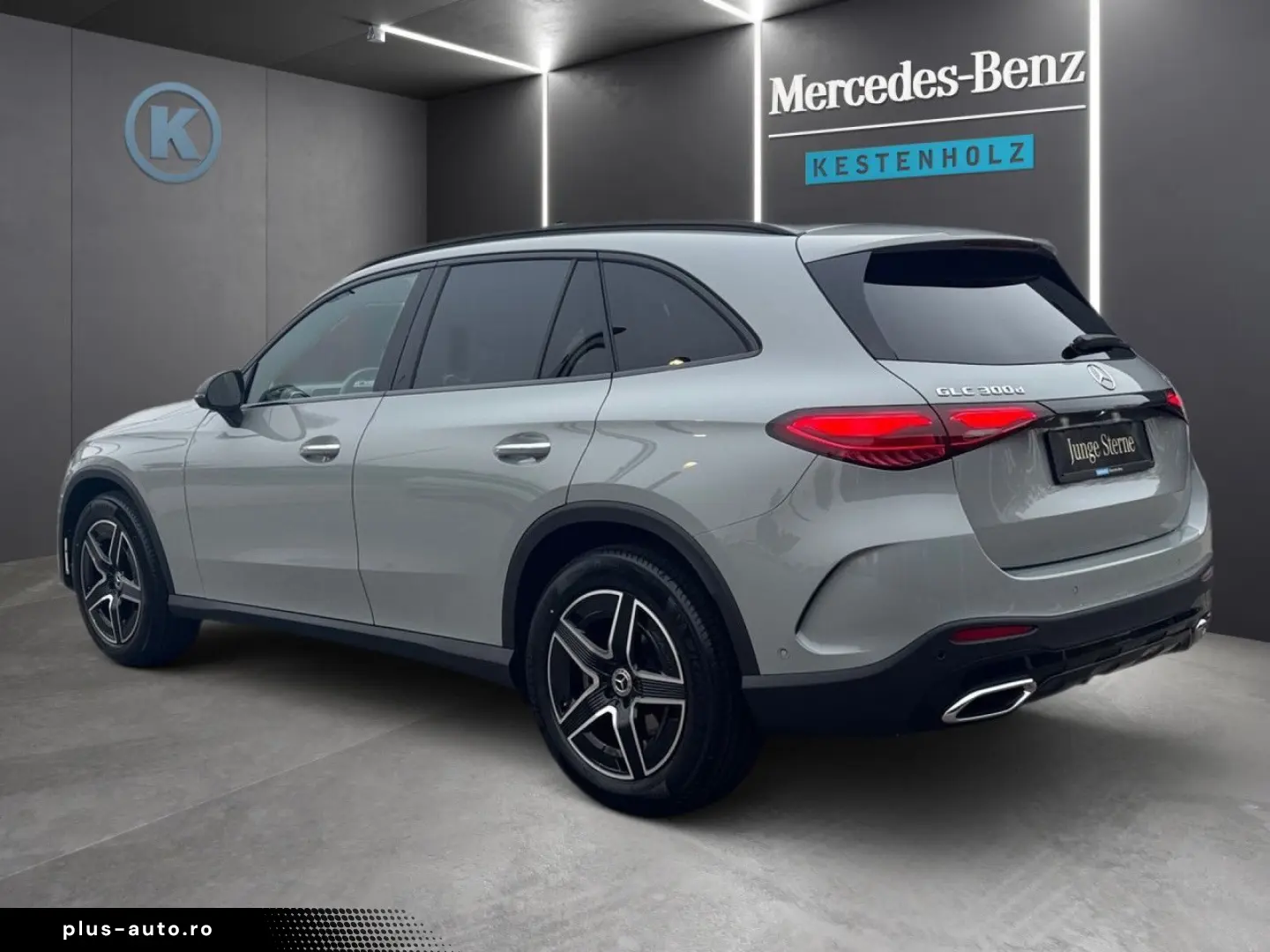 MERCEDES-BENZ GLC 300 d 4Matic AMG PANO AHK DIGITAL 360