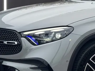 MERCEDES-BENZ GLC 300 d 4Matic AMG PANO AHK DIGITAL 360