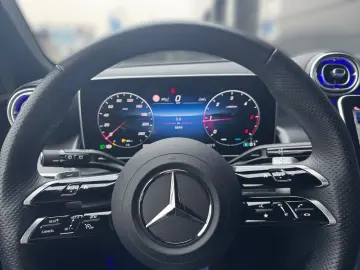 MERCEDES-BENZ GLC 300 d 4Matic AMG PANO AHK DIGITAL 360