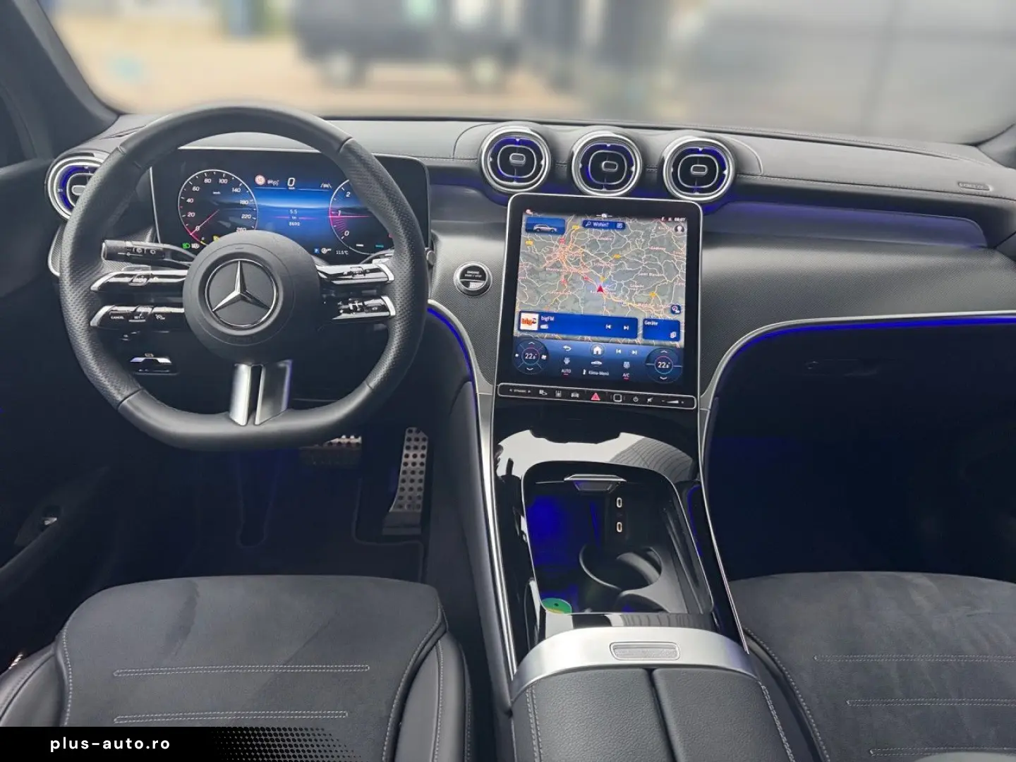 MERCEDES-BENZ GLC 300 d 4Matic AMG PANO AHK DIGITAL 360