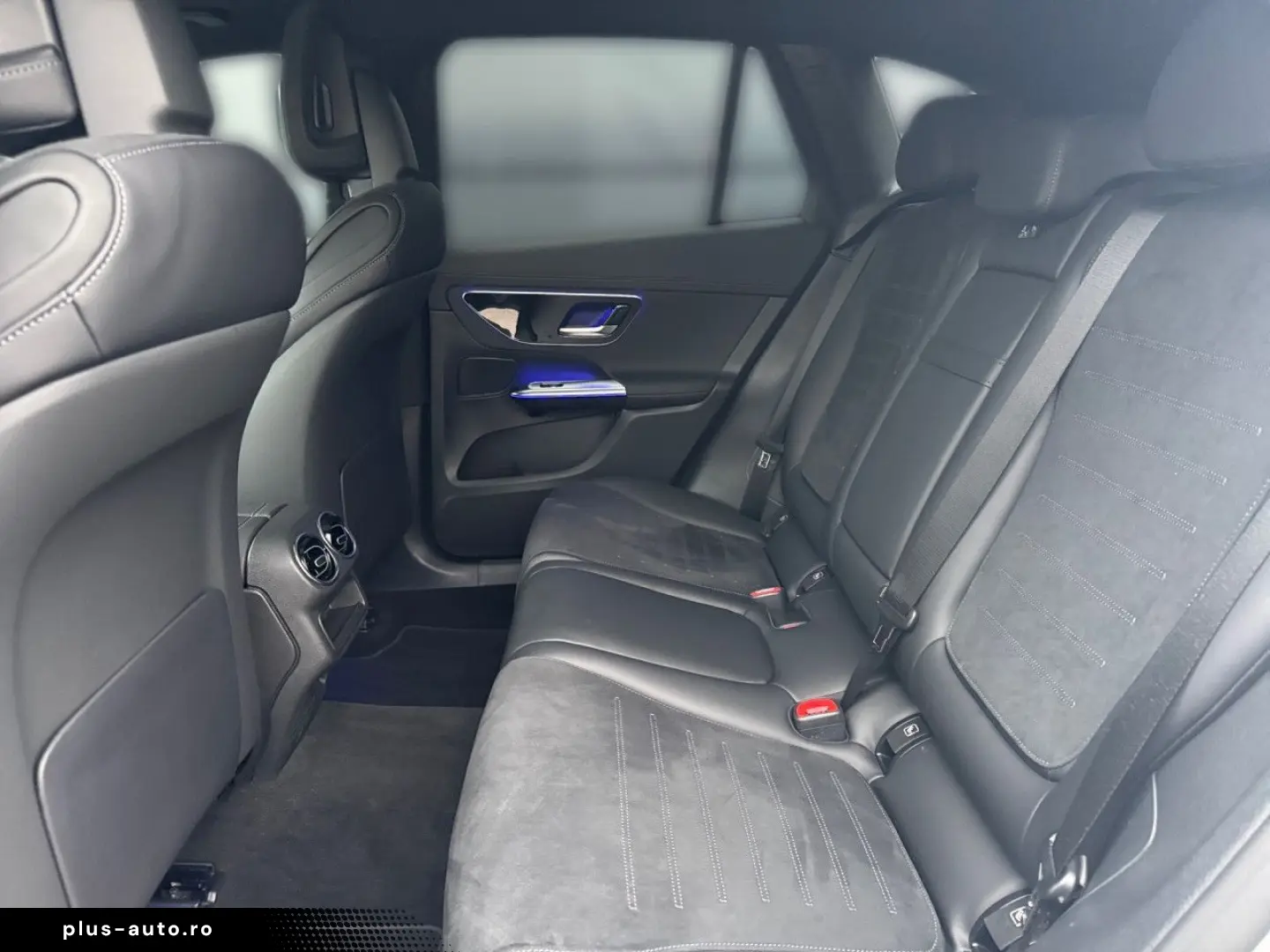 MERCEDES-BENZ GLC 300 d 4Matic AMG PANO AHK DIGITAL 360