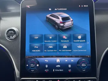 MERCEDES-BENZ GLC 300 d 4Matic AMG PANO AHK DIGITAL 360
